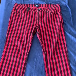 Black/red striped jeans